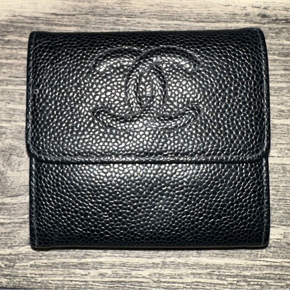 CHANEL WALLET - Picture 1 of 5